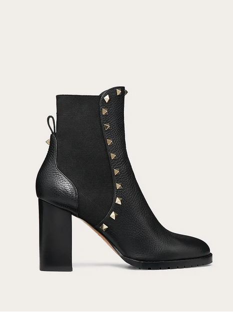 Zara ankle boots in Valentino style and at a low cost price