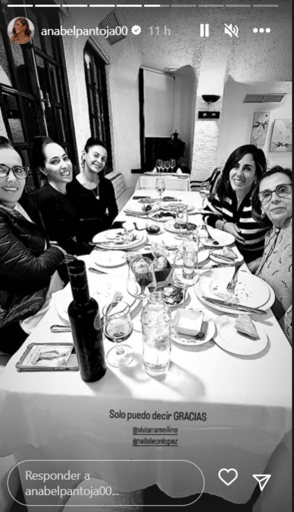 Anabel Pantoja y su madre, cenando / Instagram