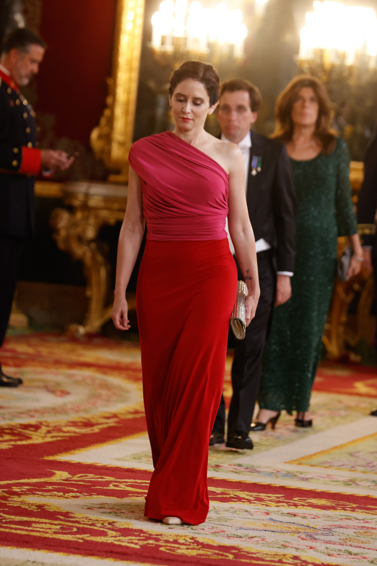 Isabel Díaz Ayuso durante una cena de gala en el Palacio Real de Madrid / Gtres