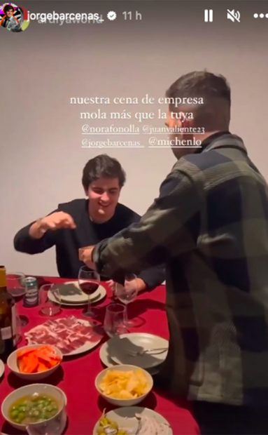 Jorge Bárcenas de cena con amigos / Instagram @jorgebarcenas_
