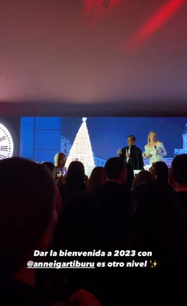 Anne Igartiburu 'dando las Campanadas' en el evento de LVMH / Instagram