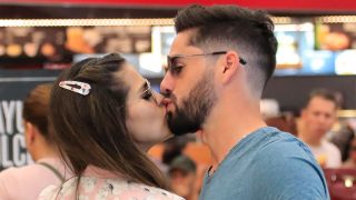 Isco y Sara Sálamo se besan / Gtres