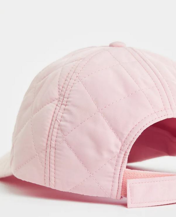 La gorra guateada de H&M que te protegerá de la lluvia por tan solo 12 euros