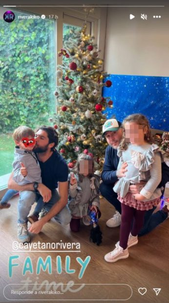 Cayetano y Kiko Rivera con sus hijos en Navidad / Instagram