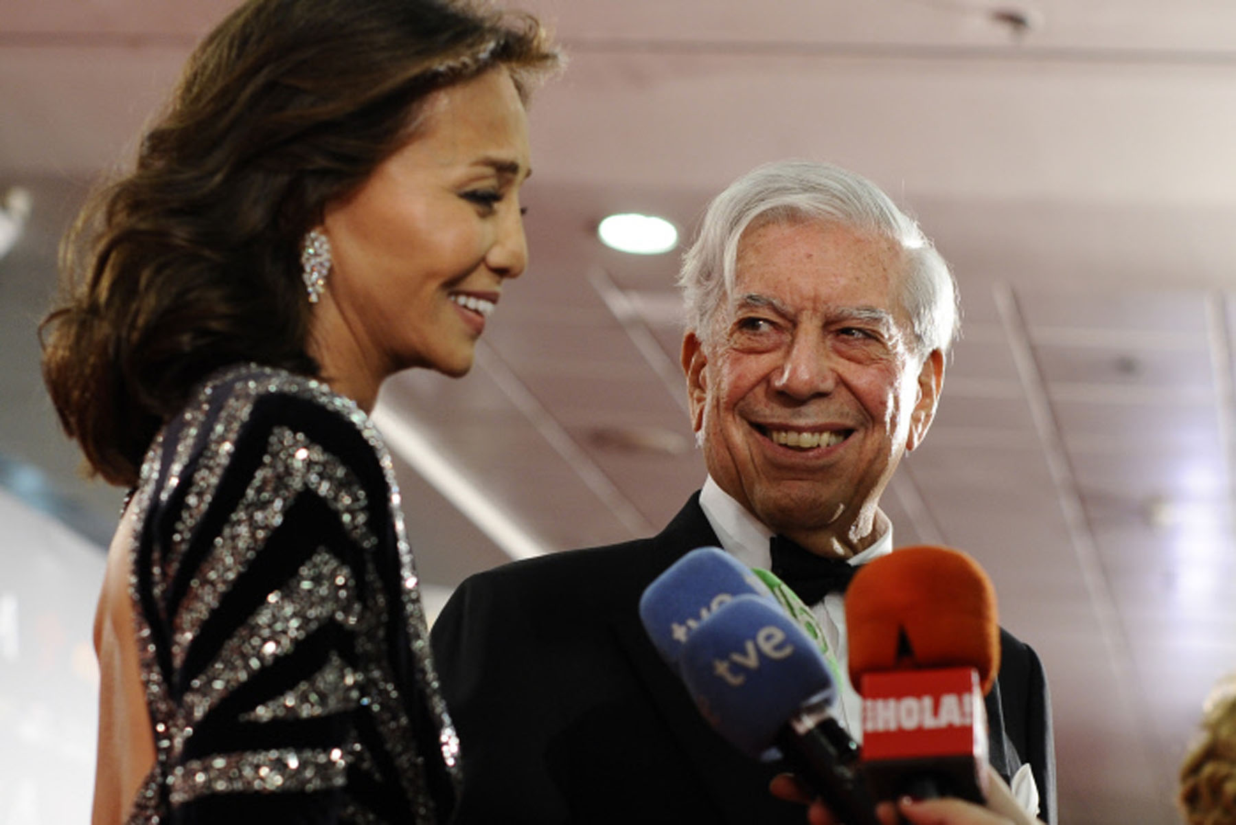 Mario Vargas Llosa e Isabel Preysler, cómplices / Gtres