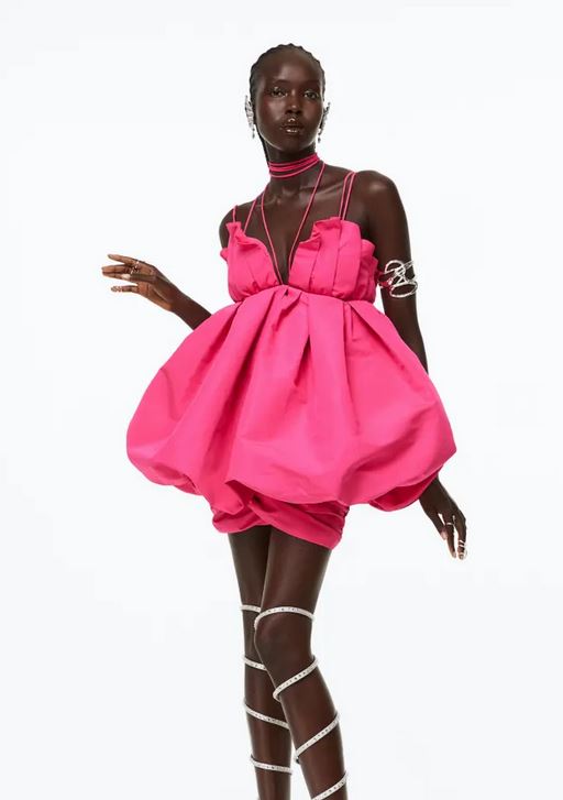 El vestido rosa de H&M que arrasa entre las influencers