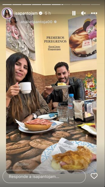 Isa Pantoja y Asraf Beno con Anabel en Canarias / Instagram