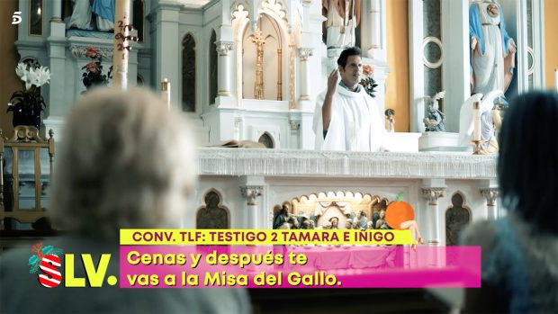 Un sacerdote durante la Misa del Gallo en unas imágenes de 'Sálvame' / Telecinco