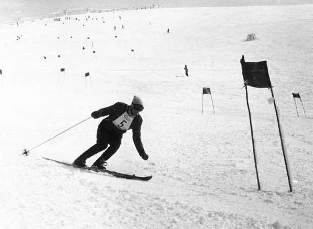 Alfonso de Borbón esquiando / Instagram