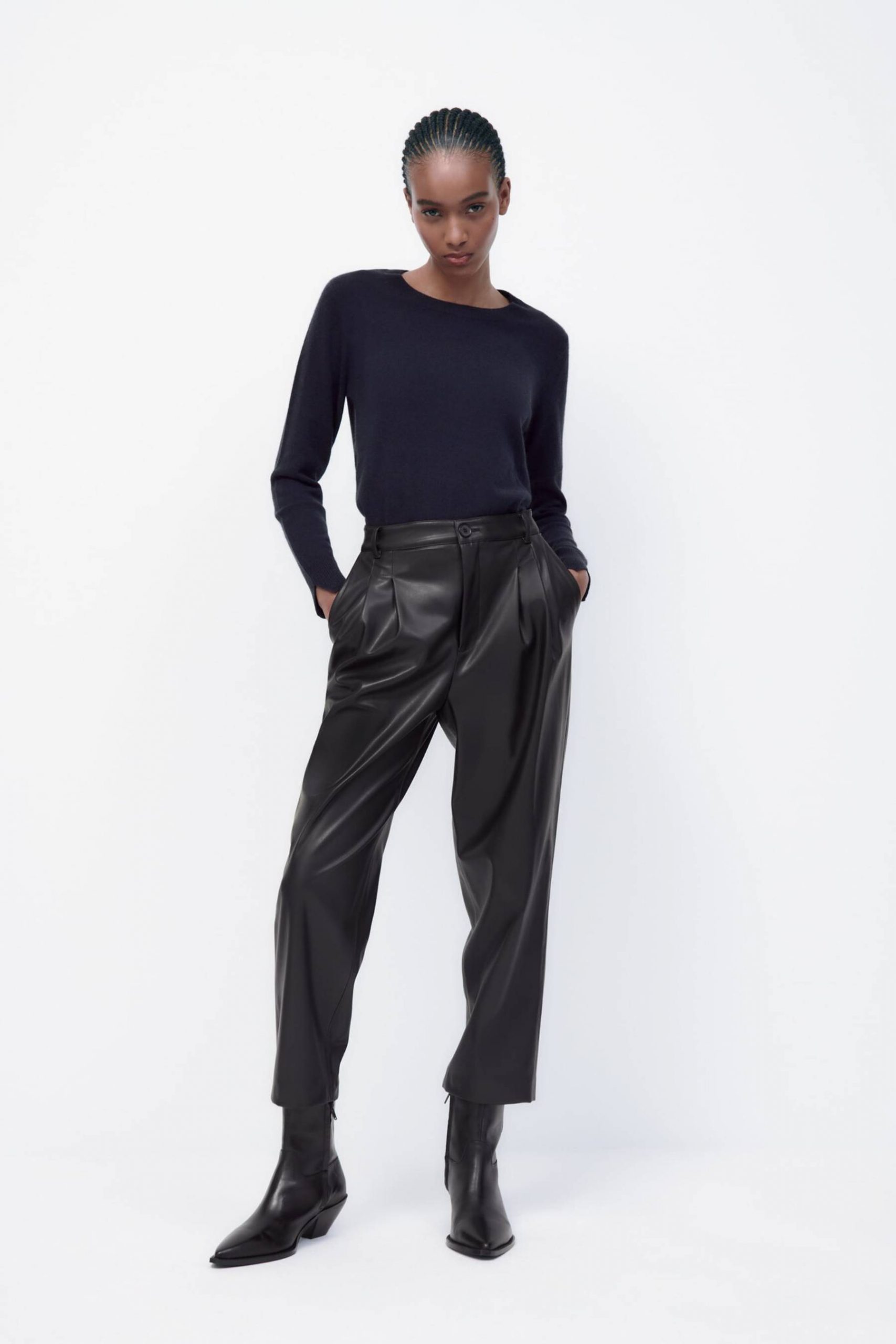 Pantalones polipiel / Zara
