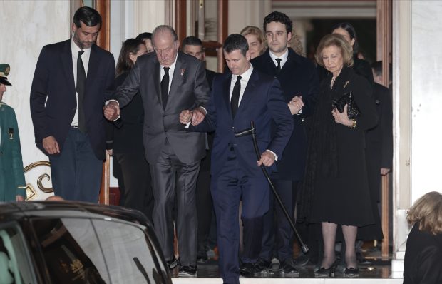 El Rey Juan Carlos marchándose de Atenas. / Gtres