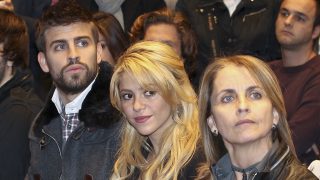 Shakira junto a su ex suegra y su ex pareja. / Gtres
