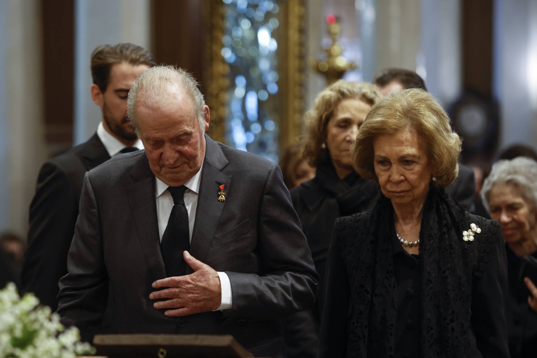 Doña Sofía y Juan Carlos I en el funeral de Constantino de Grecia / Gtres