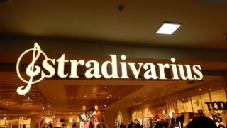 Como si fueran Adidas: así son las nuevas zapatillas de Stradivarius que enloquecen a sus clientes