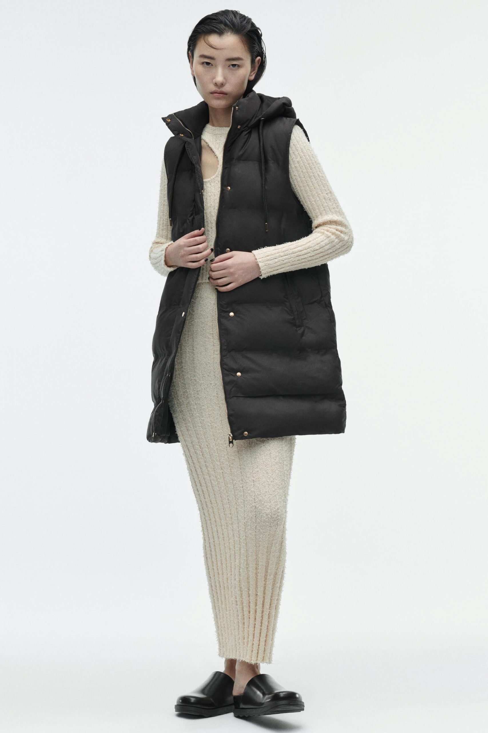 Este chaleco acolchado de Zara no para de venderse: elegante y abrigado