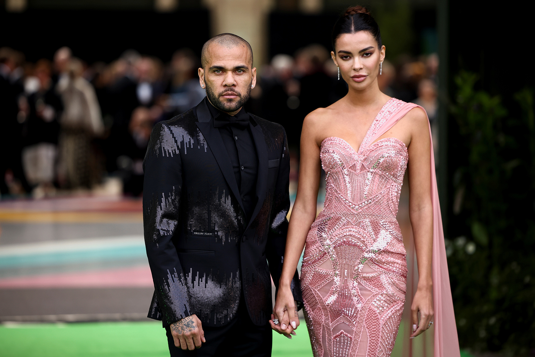 Joana Sanz y Dani Alves posando / Gtres