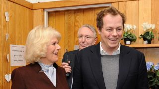 La Reina Consorte con su hijo Tom. / Gtres