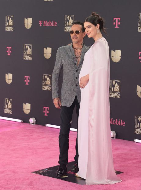 Marc Anthony y Nadia Ferreira en los Premios Lo Nuestro. / Gtres