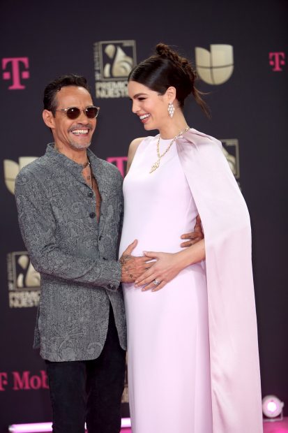 Marc Anthony y Nadia Ferreira en los Premios Lo Nuestro. / Gtres