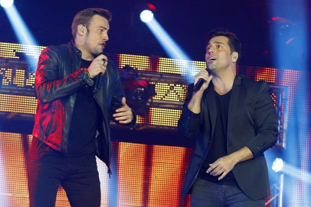 Alex Casademunt y David Bustamante cantando / Gtres