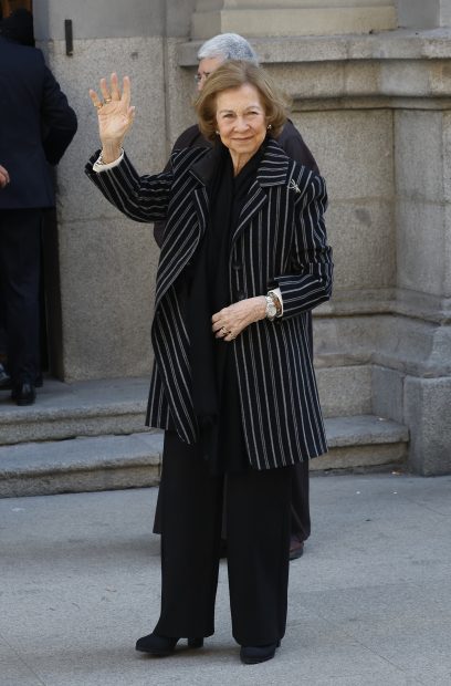 La Reina Sofía visitando al Cristo de Medinaceli. / Gtres