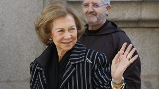 La Reina Sofía visitando al Cristo de Medinaceli. / Gtres