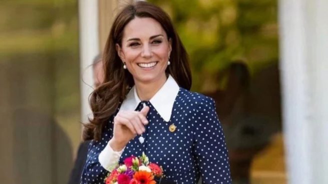 ¡Mango lo peta! El vestido inspirado en Kate Middleton que hace cintura de avispa