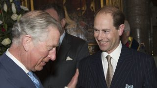 El rey Carlos con el príncipe Eduardo. / Gtres