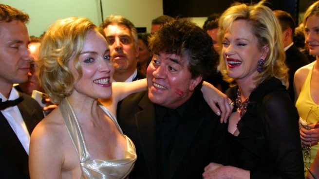 Sharon Stone y Pedro Almodóvar / Gtres