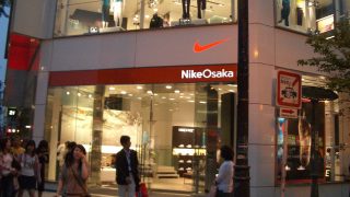La influencer Carla Dipinto acapara todas las miradas con este sujetador de Nike