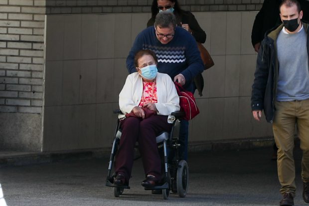 La infanta Margarita saliendo del hospital Gregorio Marañón. / Gtres