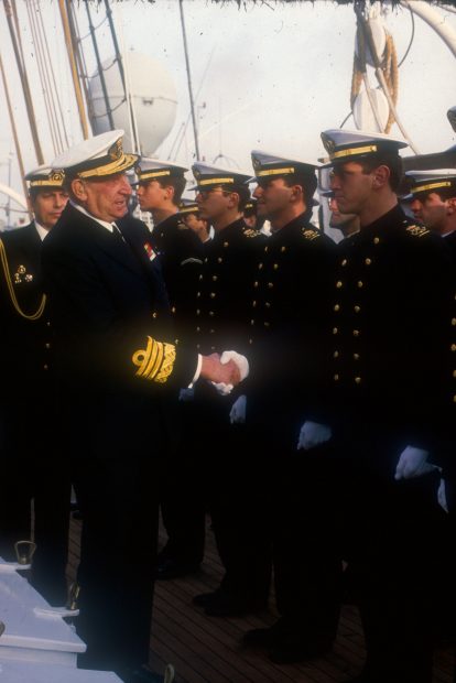 El entonces príncipe Felipe de Borbón en la Escuela Militar de Marina. / Gtres