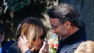 Lara Dibildos en el funeral de su madre en Madrid. / Gtres