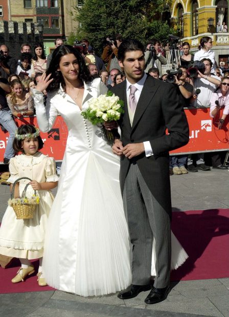 Blanca Romero y Cayetano Rivera el día de su boda / Gtres