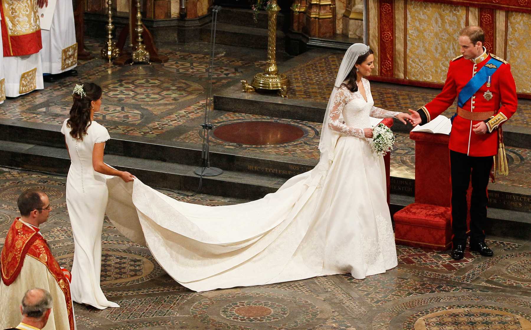 La Princesa de Gales Kate Middleton y el Príncipe Guillermo en el día de su boda / Gtres