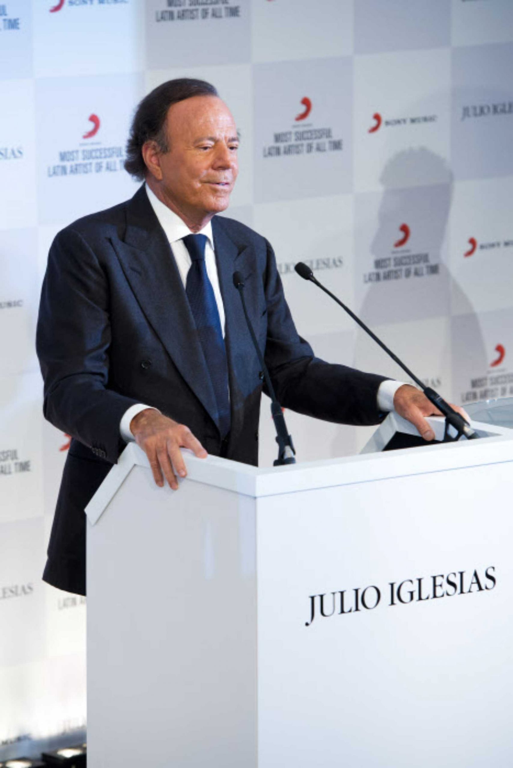 Julio Iglesias en un acto / Gtres