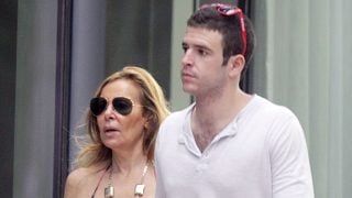 Ana Obregón y Aless Lequio paseando. / Gtres