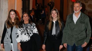 LOS REYES, ACOMPAÑADOS DE LA PRINCESA LEONOR Y LA INFANTA SOFIA VISITAN CHINCHON EN SEMANA SANTA