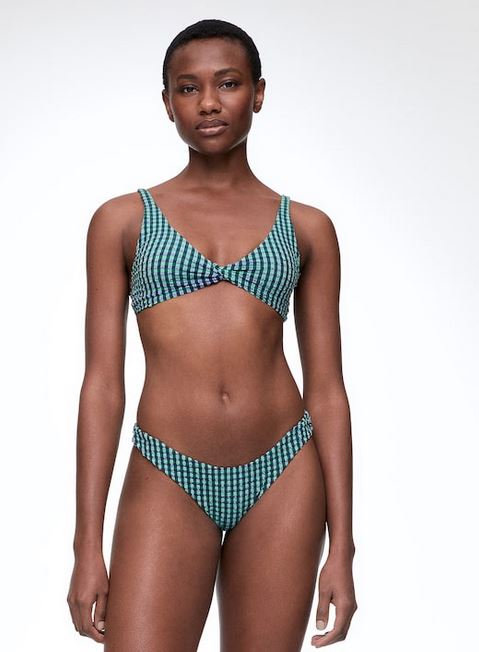 Así es la nueva colección de baño de Oysho: 3 bikinis súper recomendables