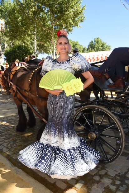 Alba Carrillo en la Feria de Abril de Sevilla. / Gtres