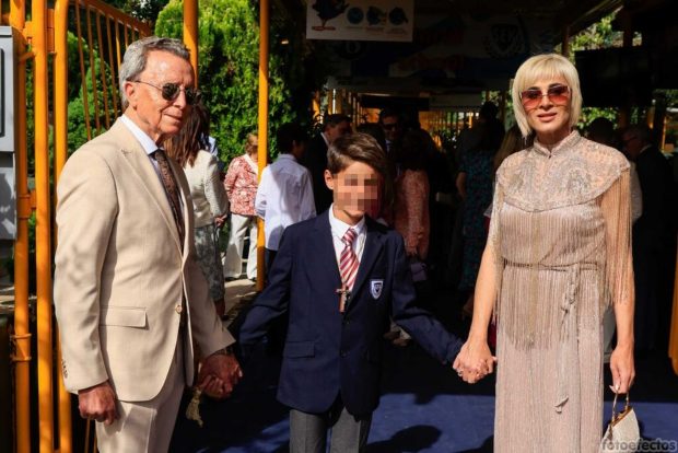 Ana María Aldón y José Ortega Cano junto a su hijo en común / Gtres