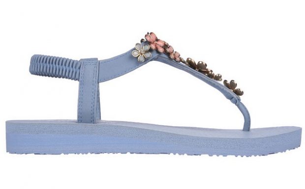 10 sandalias de Skechers que no vas a querer quitarte en todo el verano