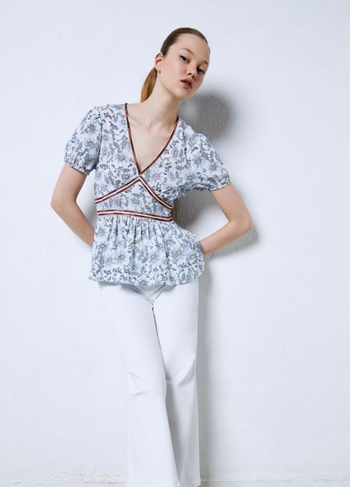 Tamara Falcó se compraría esta blusa: Sfera sube el nivel y arrasa en ventas