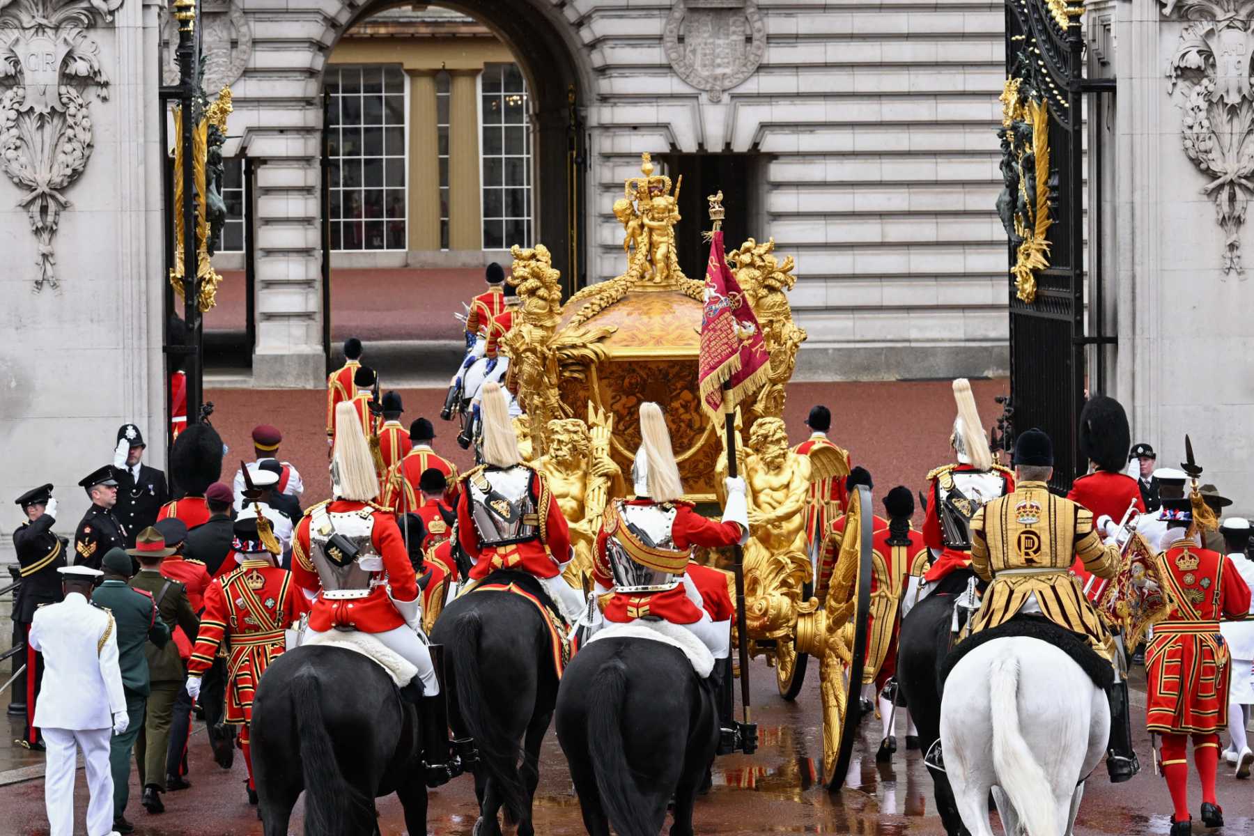 Carruaje de los Reyes de Inglaterra en el día de su coronación / Gtres