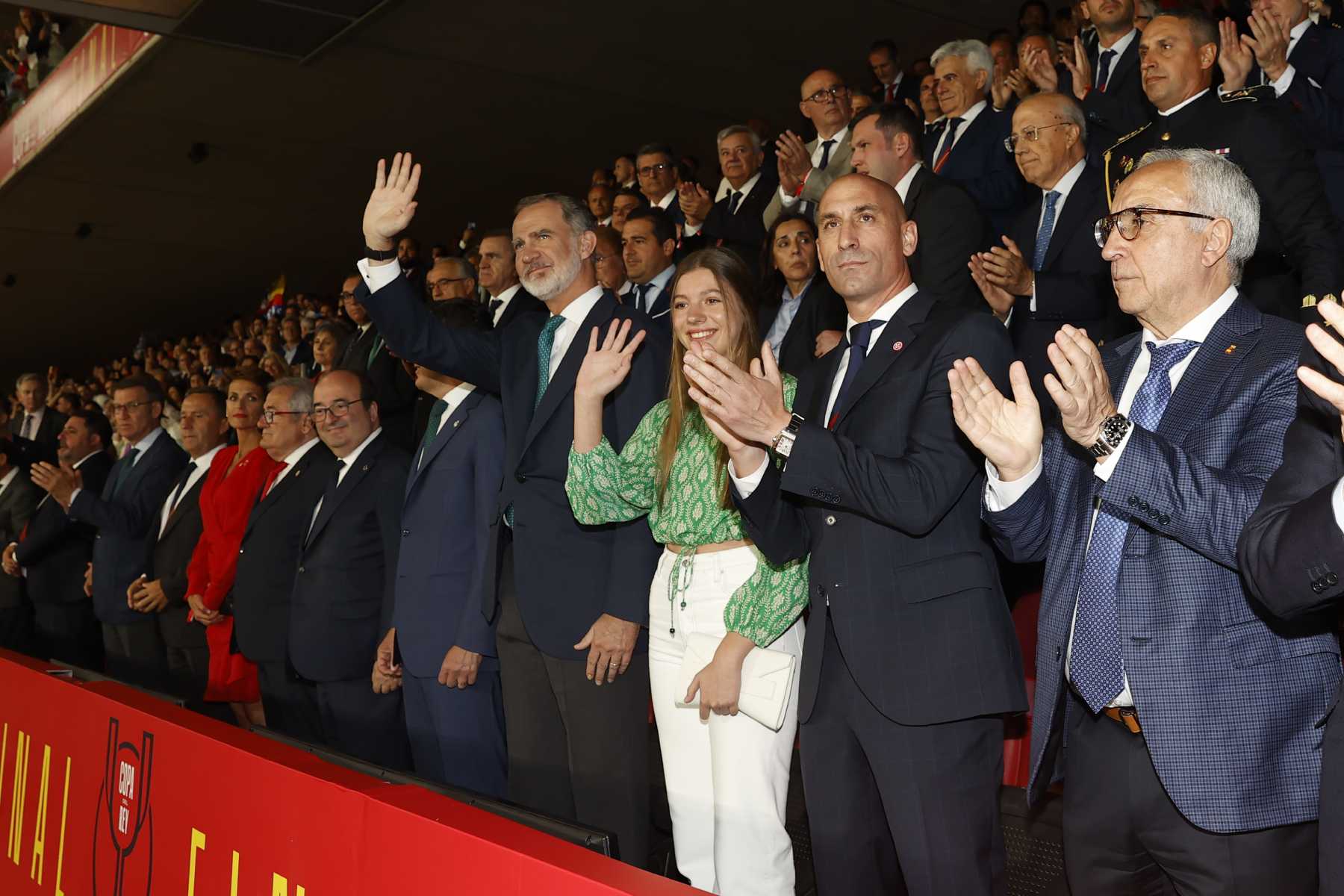 La Infanta Sofía y el Rey Felipe VI en la final de la Copa del Rey / Casa Real