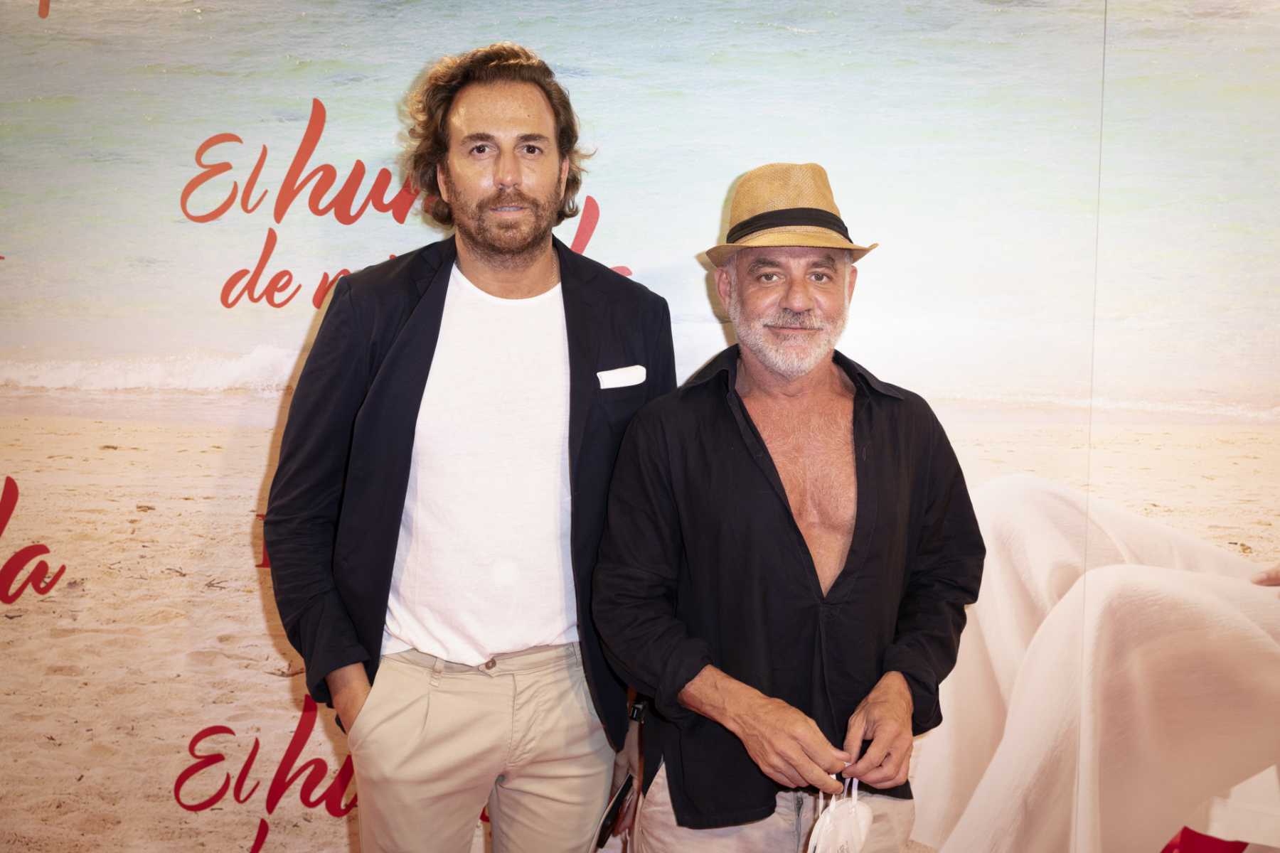 Raúl Prieto y Joaquín Torres posan en la presentación de 'El humor de mi vida' / Gtres