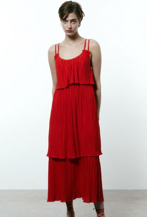 10 vestidos largos de Zara para noches de verano por menos de 20