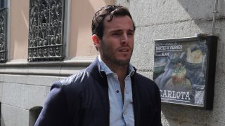 Íñigo Onieva paseando por Madrid. / Gtres