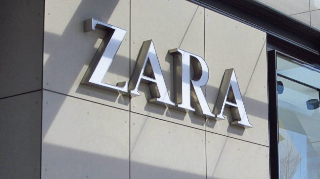 Zara tiene el vestido largo que se va a agotar en minutos: ya lo tienen todas las pijas madrileñas