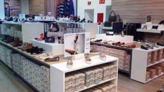 Merkal arrasa con las cuñas que son igualitas a las Castañer: por sólo 30 euros